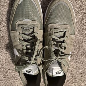 Nike Men's Green Sneakers